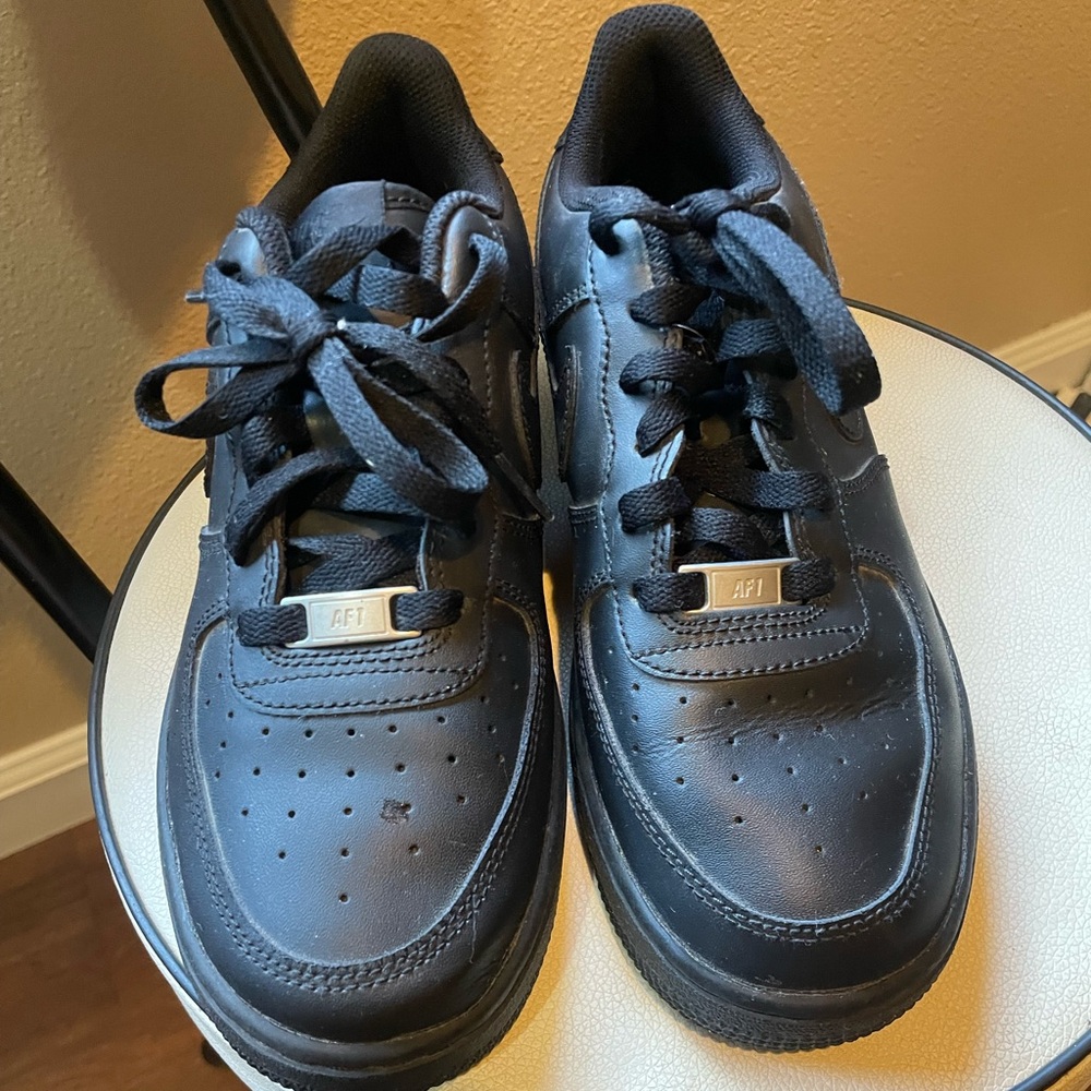 Nike Air Force 1 black trainers #kids #AirForce1